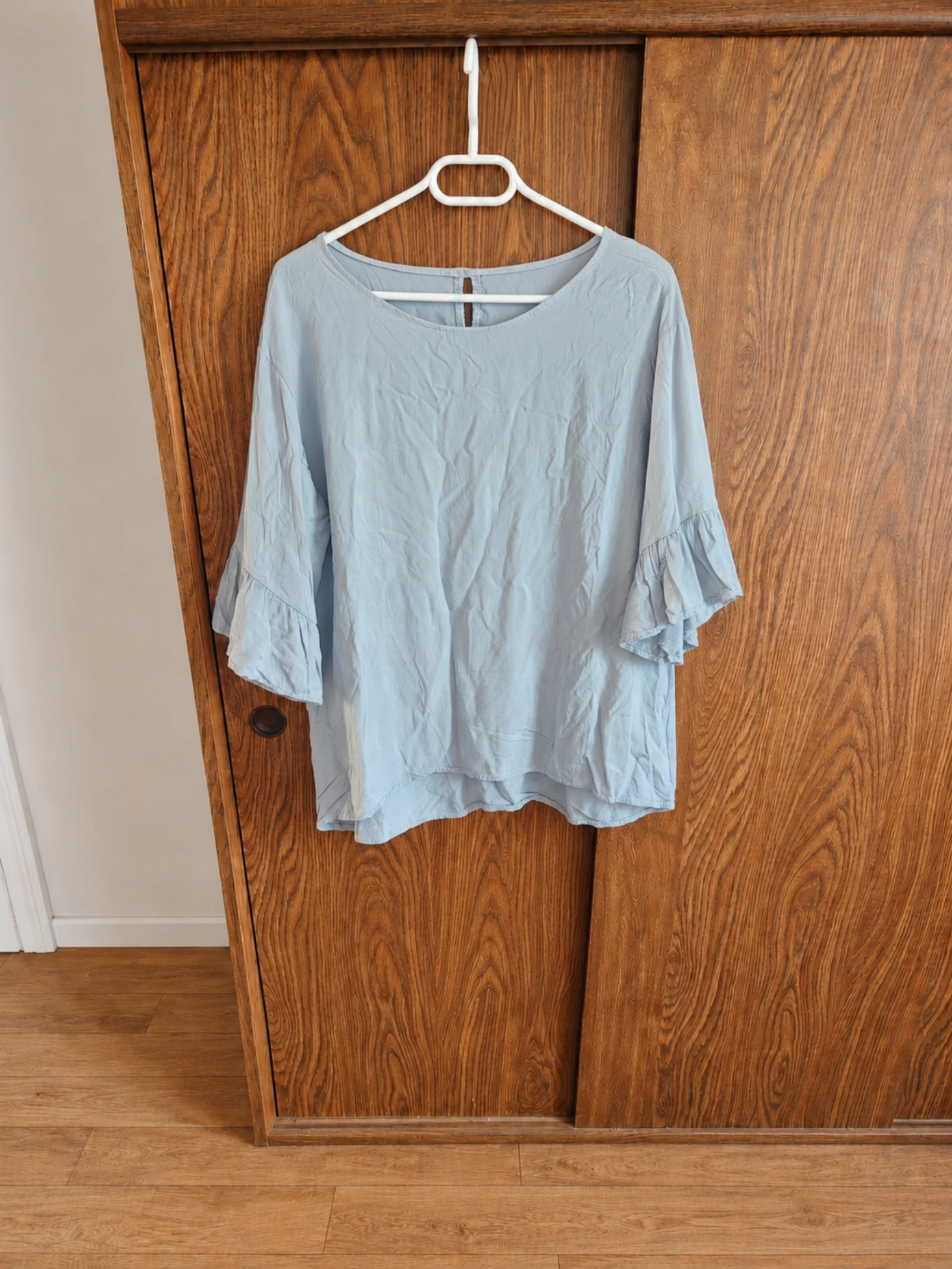 T shirt manche 3/4 gris/bleu taille 46/48 plus long derrière 